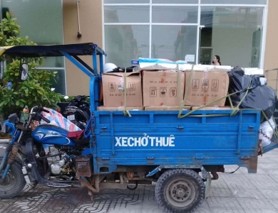 xe ba gác chở vật liệu xây dựng tại Gò Vấp